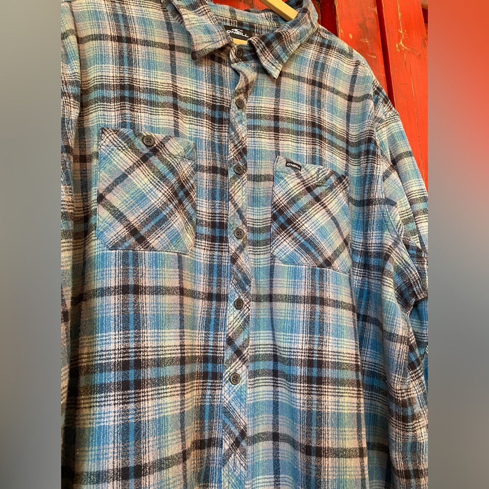 O’Neill long sleeve shirt size 3XLT, blue/grey plaid.